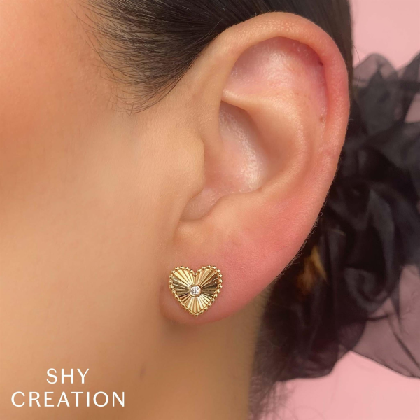 Shy Creation 14Kt Yellow Gold Sunburst Heart Stud Earrings with Natural Diamonds Fashion